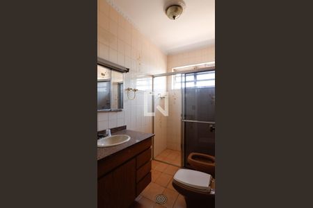 Casa para alugar com 290m², 4 quartos e 8 vagas Casa para alugar com 290m², 4 quartos e 8 vagasBanheiro 1