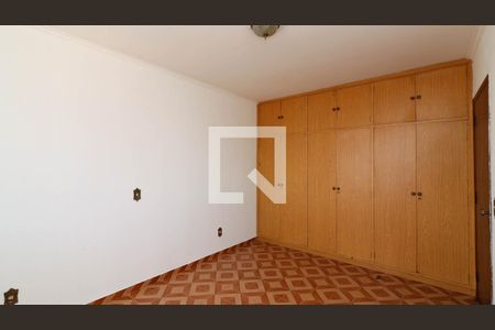 Casa para alugar com 290m², 4 quartos e 8 vagas Casa para alugar com 290m², 4 quartos e 8 vagasQuarto 4