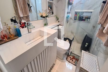 Apartamento à venda com 62m², 2 quartos e 1 vaga Apartamento à venda com 62m², 2 quartos e 1 vagaBanheiro