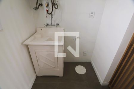 Apartamento à venda com 77m², 2 quartos e 1 vagaÁrea de Serviço
