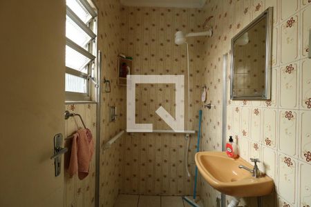 Casa à venda com 150m², 3 quartos e 4 vagasBanheiro 2