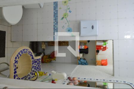 Casa de condomínio à venda com 276m², 3 quartos e 2 vagasBanheiro do Corredor