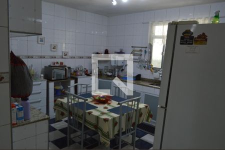 Casa de condomínio à venda com 276m², 3 quartos e 2 vagasCozinha 