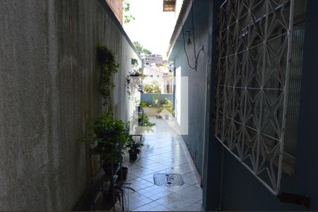 Casa de condomínio à venda com 276m², 3 quartos e 2 vagasCorredor