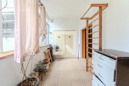 Apartamento à venda com 120m², 2 quartos e sem vagaSacada