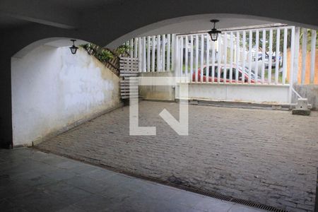 Casa à venda com 350m², 4 quartos e 6 vagasGaragem