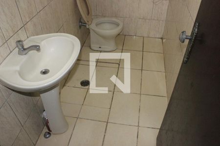 Casa à venda com 350m², 4 quartos e 6 vagasBanheiro da edícula