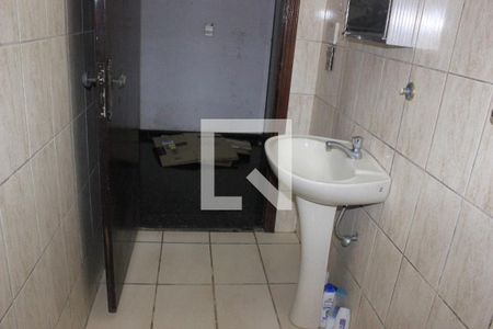 Casa à venda com 350m², 4 quartos e 6 vagasBanheiro da edícula