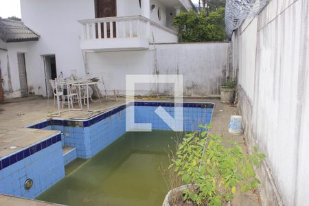 Casa à venda com 350m², 4 quartos e 6 vagasPiscina
