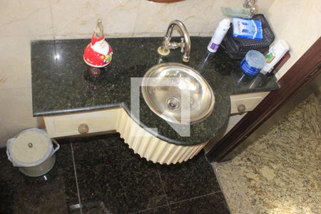 Casa à venda com 350m², 4 quartos e 6 vagasLavabo