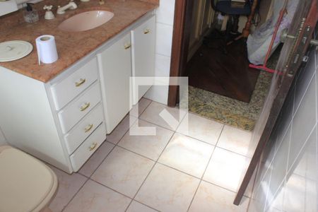 Casa à venda com 350m², 4 quartos e 6 vagasSuíte