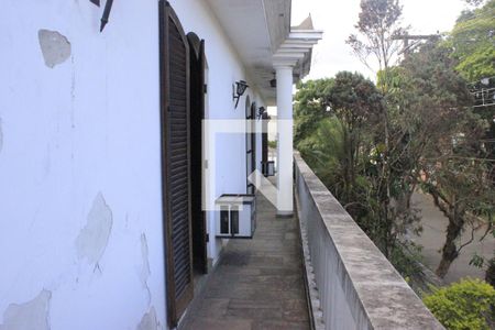 Casa à venda com 350m², 4 quartos e 6 vagasVaranda dos quartos
