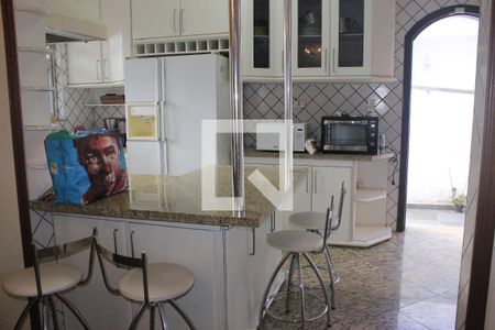 Casa à venda com 350m², 4 quartos e 6 vagasCozinha