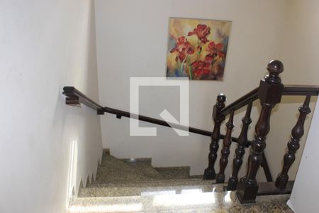 Casa à venda com 350m², 4 quartos e 6 vagasCorredor dos quartos