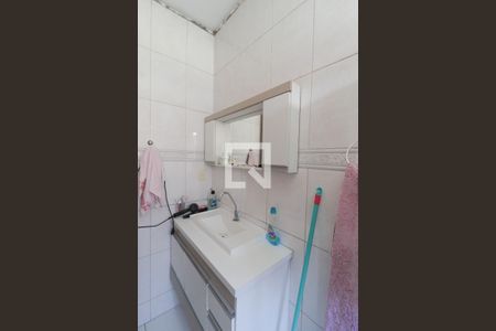 Casa à venda com 173m², 2 quartos e 2 vagasBanheiro