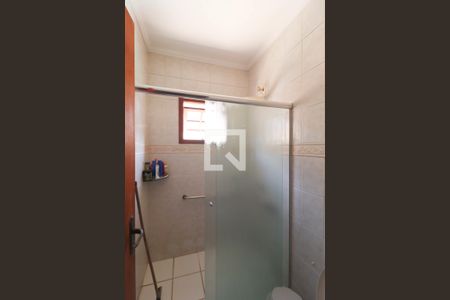 Casa à venda com 173m², 2 quartos e 2 vagasBanheiro