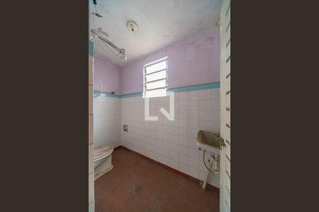 Casa à venda com 230m², 5 quartos e 2 vagasBanheiro da Edícula