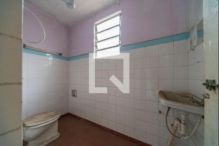 Casa à venda com 230m², 5 quartos e 2 vagasBanheiro da Edícula