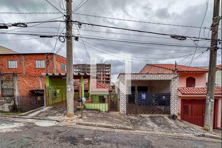 Casa à venda com 230m², 5 quartos e 2 vagasFachada