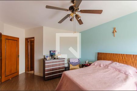 Casa à venda com 500m², 4 quartos e 3 vagasSuíte 2