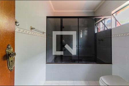 Casa à venda com 500m², 4 quartos e 3 vagasBanheiro da Suíte 4