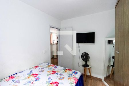 Quarto 2 de apartamento para alugar com 2 quartos, 45m² em Frei Leopoldo, Belo Horizonte