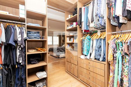 Apartamento à venda com 300m², 3 quartos e 1 vagaCloset da suíte 1