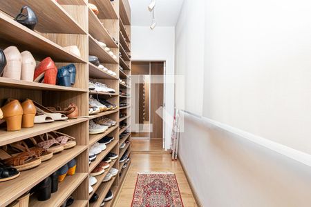 Apartamento à venda com 300m², 3 quartos e 1 vagaCloset da suíte 1