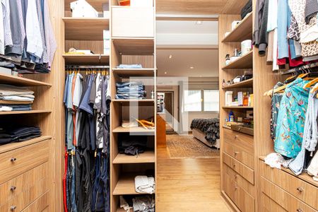 Apartamento à venda com 300m², 3 quartos e 1 vagaCloset da suíte 1