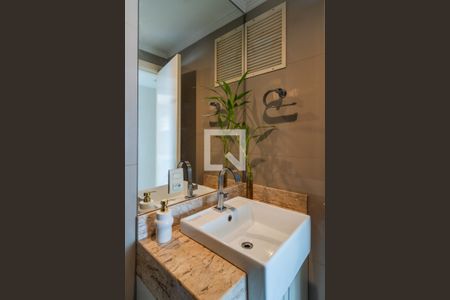 Apartamento para alugar com 67m², 2 quartos e 1 vaga Apartamento para alugar com 67m², 2 quartos e 1 vagaBanheiro