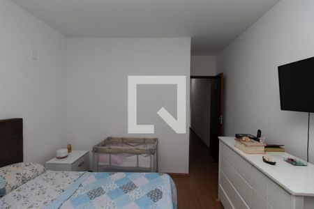 Casa à venda com 120m², 4 quartos e 2 vagas Casa à venda com 120m², 4 quartos e 2 vagasQuarto Suíte