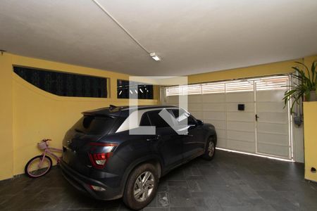 Casa à venda com 120m², 4 quartos e 2 vagas Casa à venda com 120m², 4 quartos e 2 vagasGaragem
