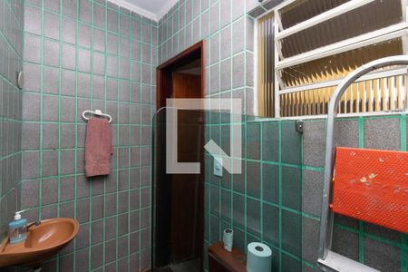 Casa à venda com 120m², 4 quartos e 2 vagas Casa à venda com 120m², 4 quartos e 2 vagasBanheiro de Serviço