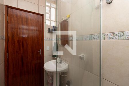 Casa à venda com 120m², 4 quartos e 2 vagas Casa à venda com 120m², 4 quartos e 2 vagasBanheiro Social