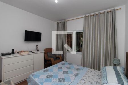 Casa à venda com 120m², 4 quartos e 2 vagas Casa à venda com 120m², 4 quartos e 2 vagasQuarto Suíte