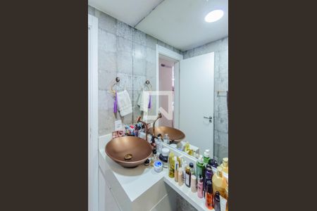 Apartamento à venda com 60m², 2 quartos e 1 vaga Apartamento à venda com 60m², 2 quartos e 1 vagaBanheiro da Suíte