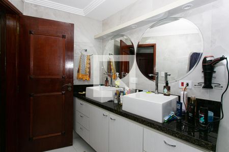 Casa à venda com 500m², 4 quartos e 6 vagasBanheiro da Suíte 3