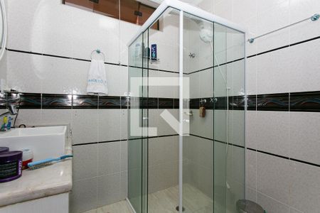 Casa à venda com 500m², 4 quartos e 6 vagasBanheiro da Suíte 2