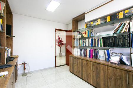 Casa à venda com 500m², 4 quartos e 6 vagasEscritório