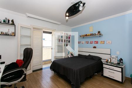 Casa à venda com 500m², 4 quartos e 6 vagasSuíte 1