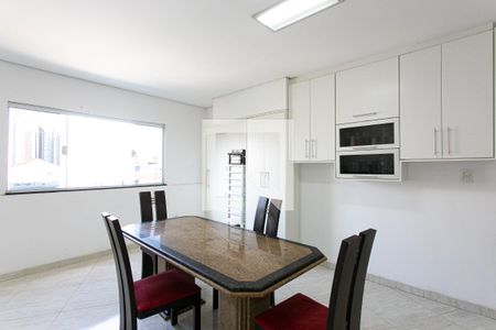 Casa à venda com 500m², 4 quartos e 6 vagasCozinha do Salão de Festas