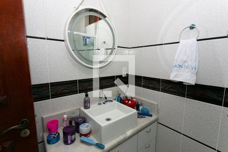 Casa à venda com 500m², 4 quartos e 6 vagasBanheiro da Suíte 2