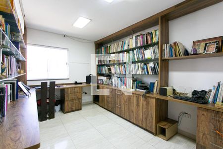 Casa à venda com 500m², 4 quartos e 6 vagasEscritório