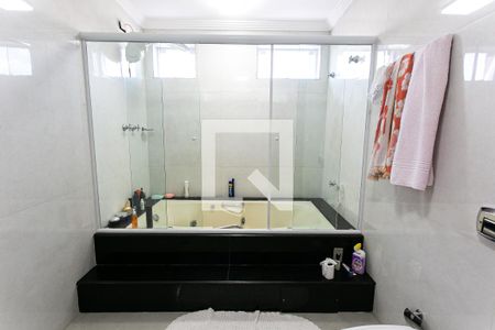Casa à venda com 500m², 4 quartos e 6 vagasBanheiro da Suíte 1 - Banheira
