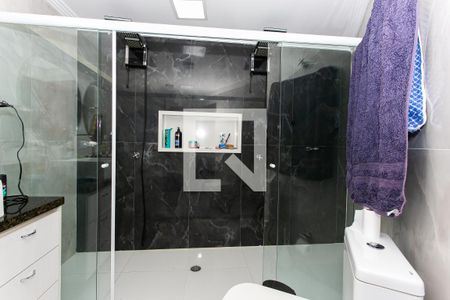 Casa à venda com 500m², 4 quartos e 6 vagasBanheiro da Suíte 3