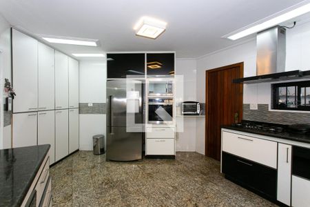 Casa à venda com 500m², 4 quartos e 6 vagasCozinha