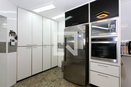 Casa à venda com 500m², 4 quartos e 6 vagasCozinha