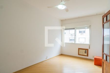 Sala/Quarto de apartamento para alugar com 1 quarto, 30m² em Azenha, Porto Alegre