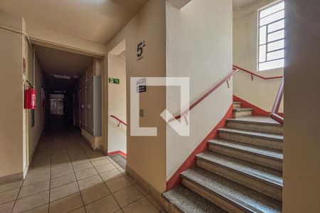 Apartamento para alugar com 30m², 1 quarto e sem vagaEscadas