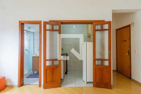 Sala/Quarto de apartamento para alugar com 1 quarto, 30m² em Azenha, Porto Alegre